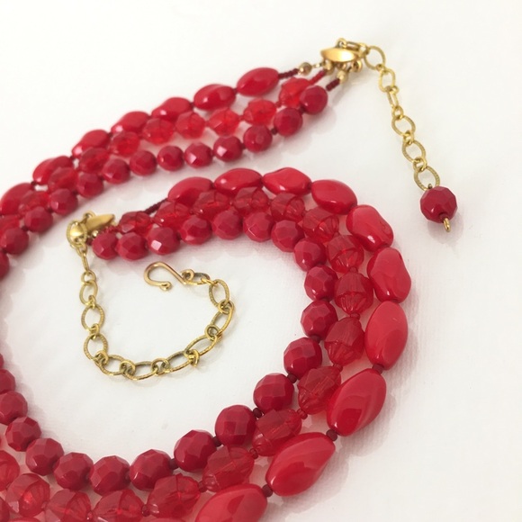 Vintage 3 Strand Red Glass Beaded Necklace Mid Century Estate Costume Jewelry - Picture 10 of 11